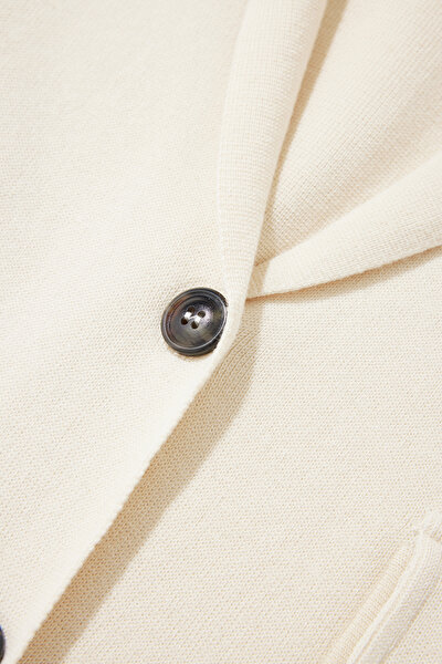 BEIGE JACKET 8