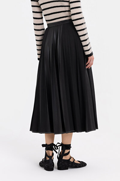 BLACK PLISSE MIDI SKIRT 3