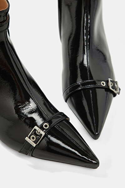 BLACK BOOT 4