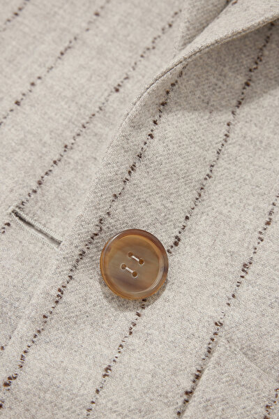 BROWN JACKET 9
