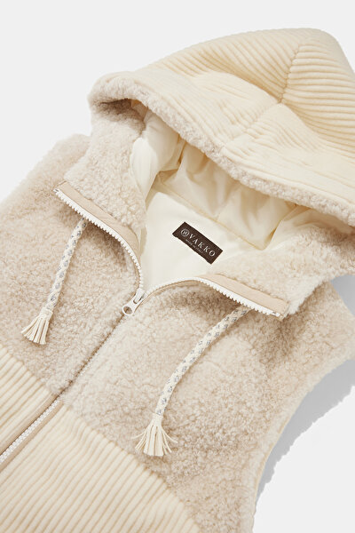 CREAM HOODIE VEST 9