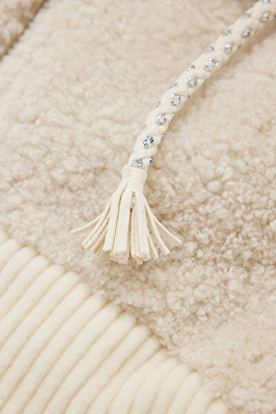 CREAM HOODIE VEST 10