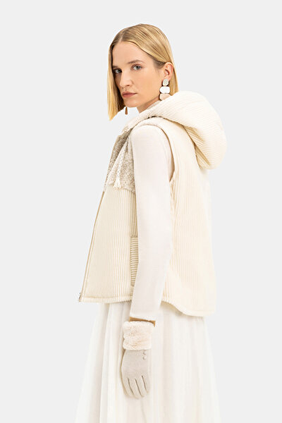 CREAM HOODIE VEST 3