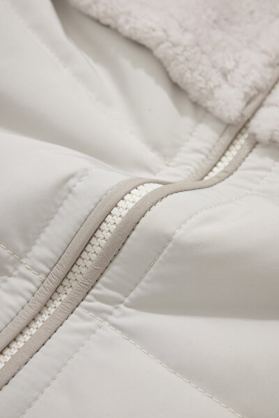 GREY COAT 10