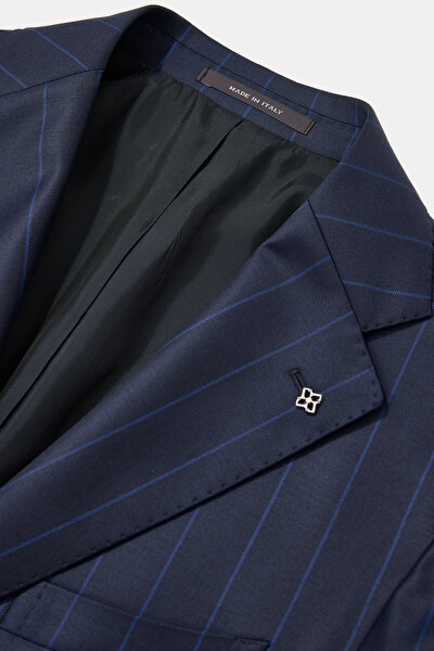 SUIT 10
