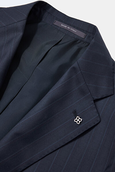 SUIT 9