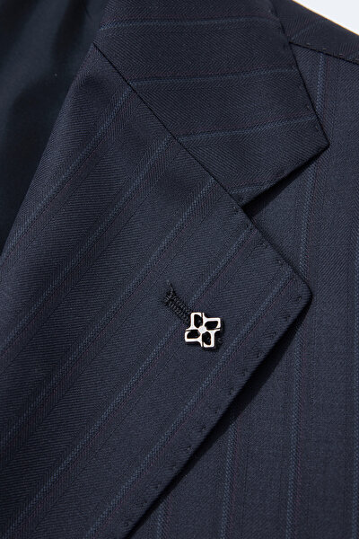 SUIT 10