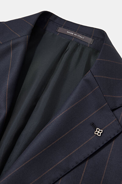 SUIT 3