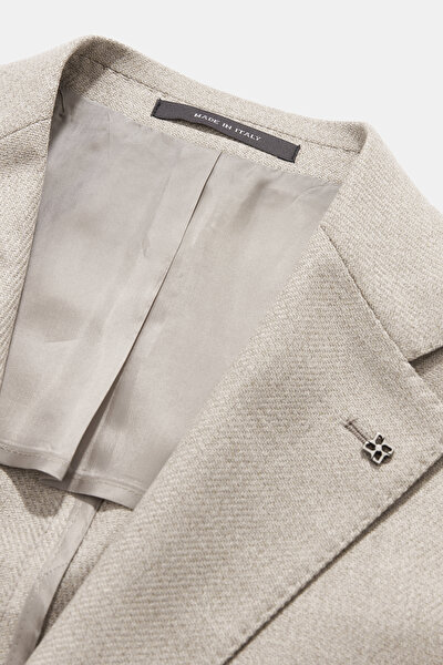 BEIGE JACKET 10
