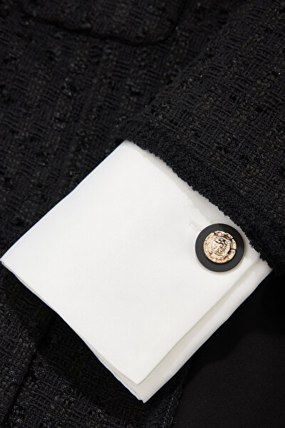 WHITE JACKET 13