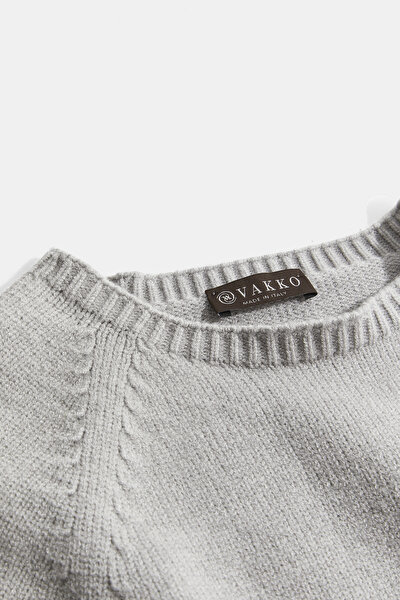 KNITWEAR 9