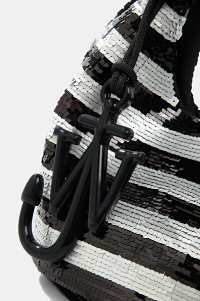 BLACK WOOL BAG 4