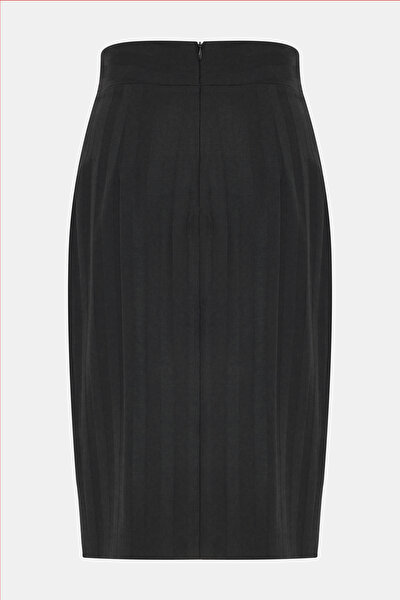 BLACK WOOL ABOVE THE KNEE SKIRT 10