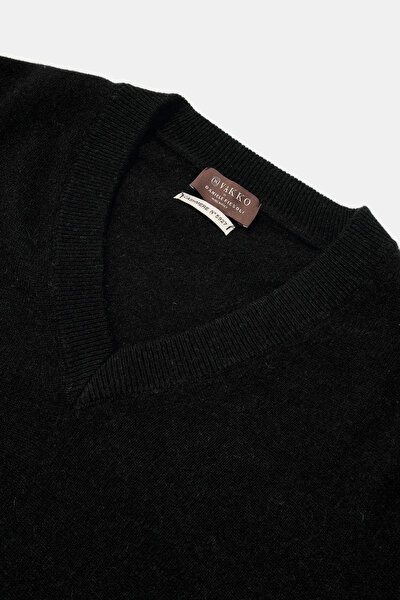 BLACK V NECK TRICOT 4
