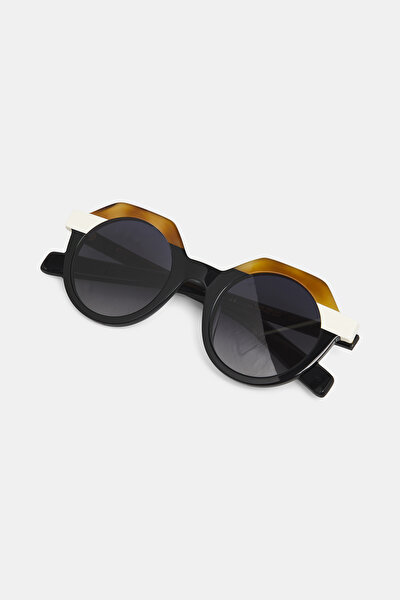EYEWEAR 4