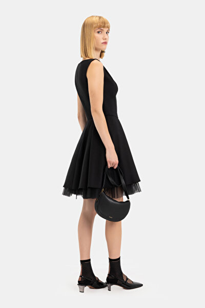BLACK SLEEVELESS DRESS 3