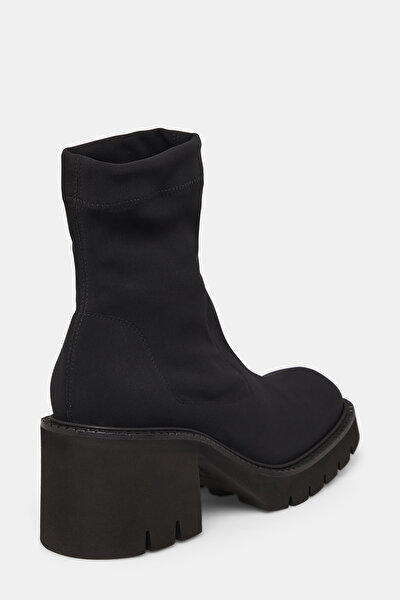 BLACK BOOT 3
