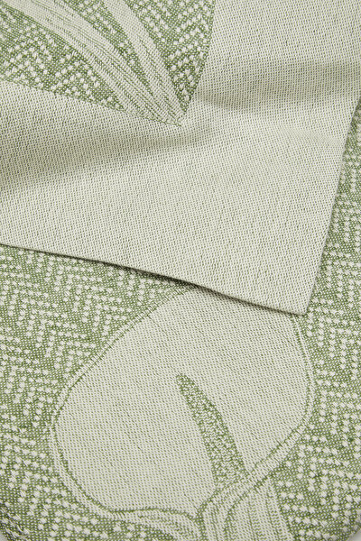 TABLECLOTH 3