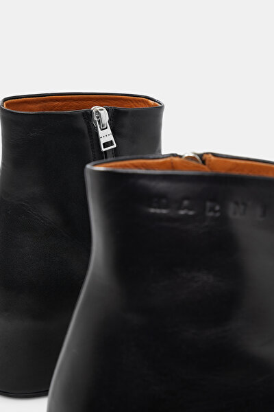 BLACK LEATHER BOOT 4