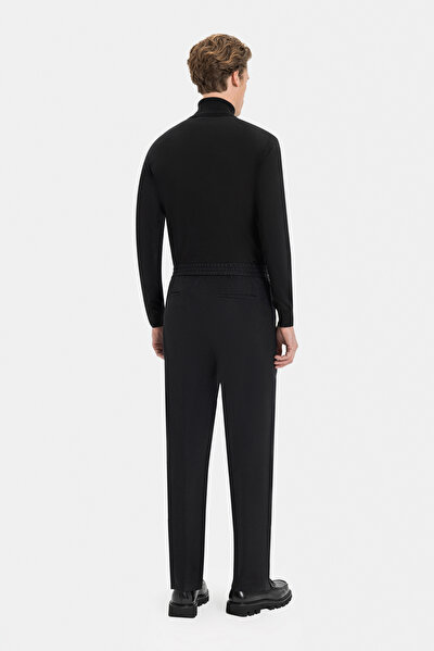 SUIT 5