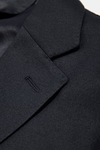 SUIT 4