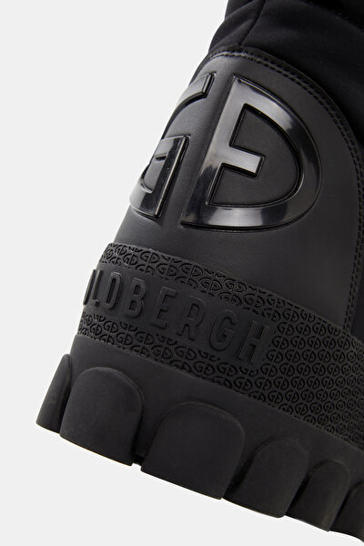 BLACK BOOT 4