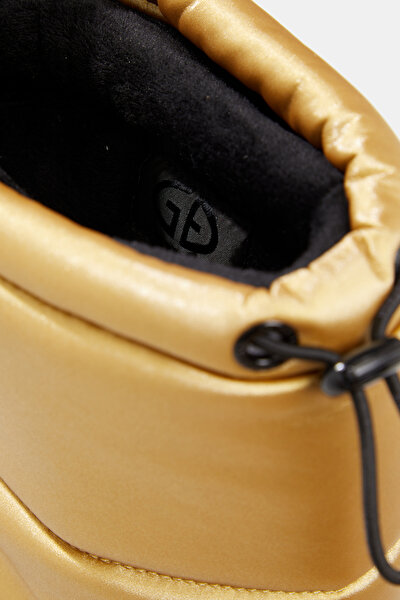 GOLD BOOT 5