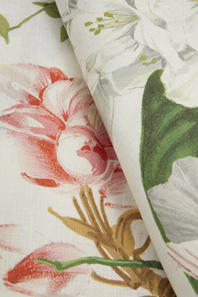 TABLECLOTH 4