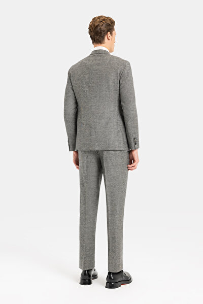 SUIT 3