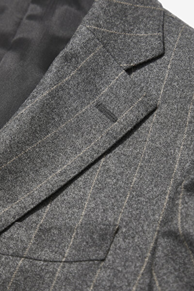 SUIT 10
