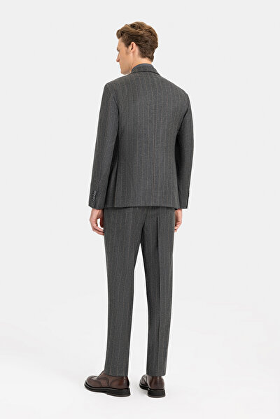 SUIT 3