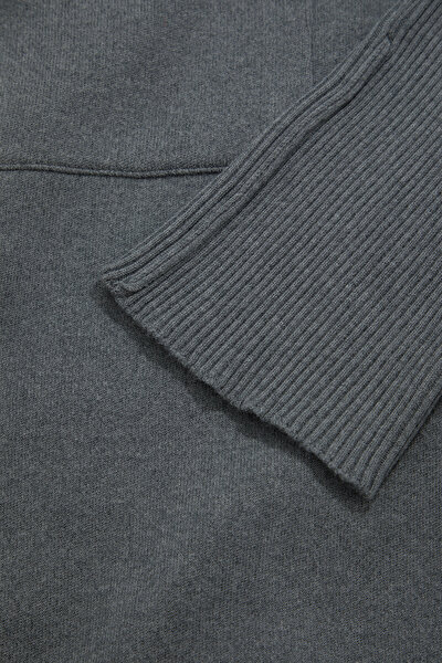 GREY KNITWEAR 10