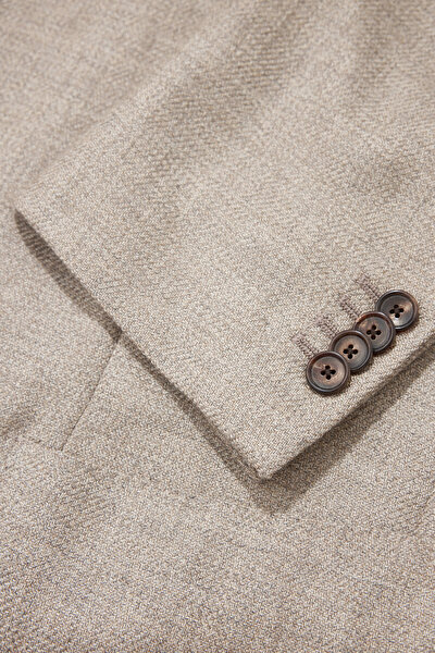 BEIGE JACKET 9
