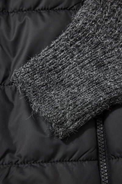 GREY COAT 9