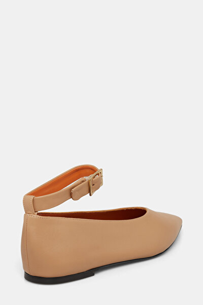 BEIGE FLAT SHOES 3