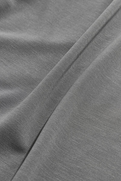 GREY BASIC / ROUND NECKLINE SHORT SLEEVE TSHIRT 4