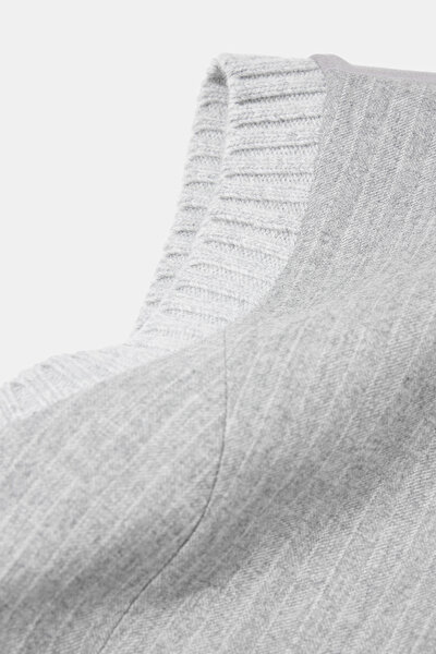ECRU V NECK VEST 5