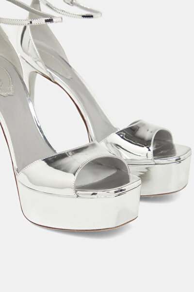 SILVER SHOES 5