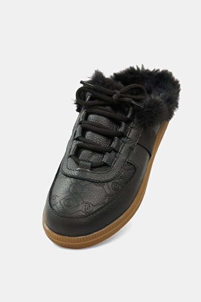 BLACK MONOGRAM LEATHER SLIPPER 5