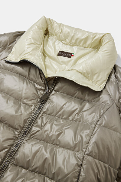 CREAM COAT 3