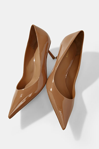 CARAMEL PATENT LEATHER SHOE 5