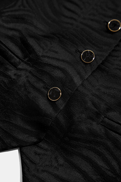 BLACK VEST 4