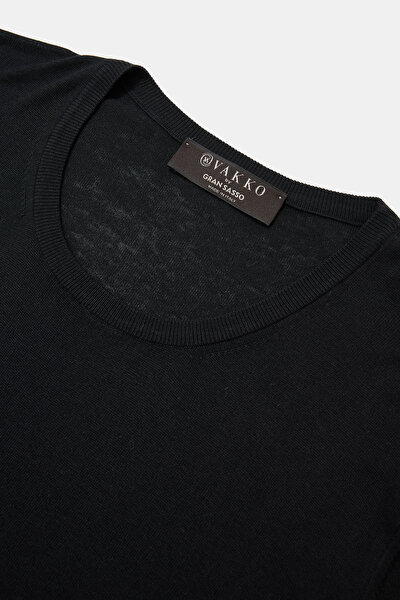 SİYAH O YAKA KISA KOLLU T-SHIRT 3