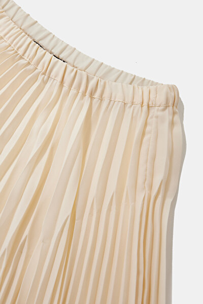 CREAM PLISSE SKIRT 8