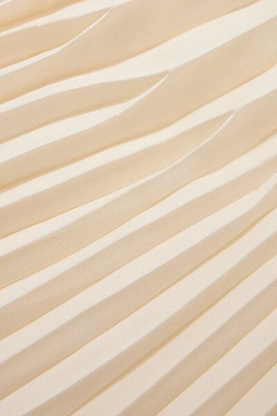 CREAM PLISSE SKIRT 9