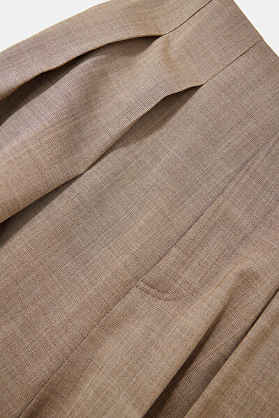 CLOSE FIT BROWN STRAIGHT CUT TROUSERS 3