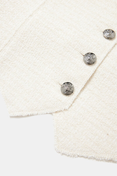 CREAM VEST 4