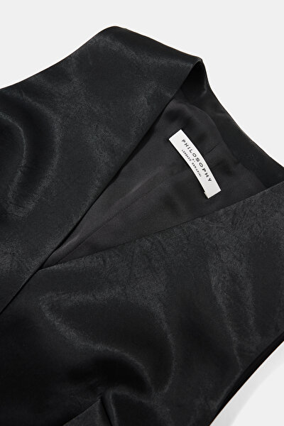 BLACK VEST 3