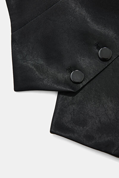 BLACK VEST 4