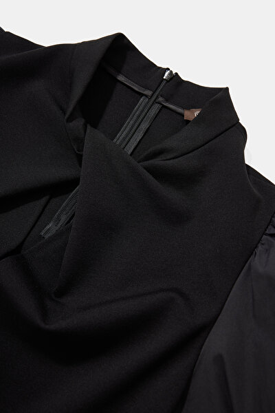 BLACK CLEAVAGE SHORT SLEEVE BLOUSE 3